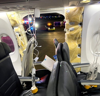 波音737 MAX 9喷飞机身失踪！美求助民眾协寻