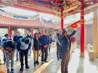 搭火車祈福學測「成功追分」 龍津學子：最特別的回憶！