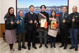 賽夏族民俗文物館人員用心保存文化獲獎 鍾東錦接見表揚