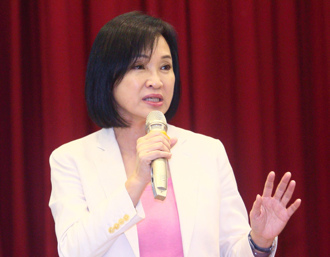 親綠政黨言必提韓國瑜 柯志恩：多大心理創傷？