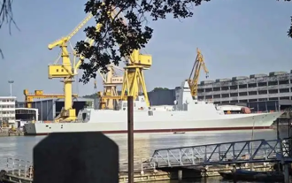 航速30節航母編隊新一代054B護衛艦 內置鐵錨增隱形能力