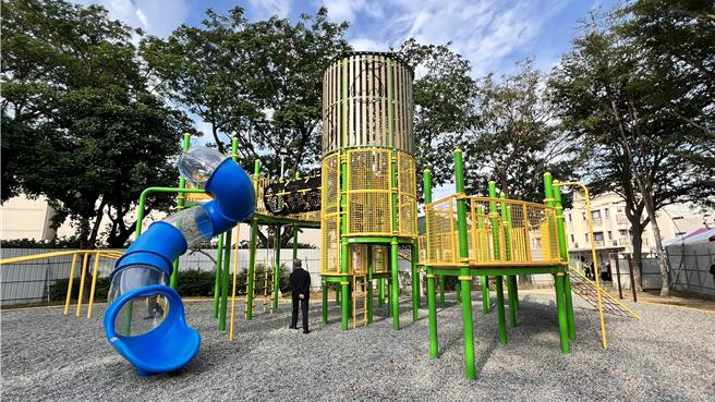 台南市麻豆公園可望在農曆年前啟用開放，讓親子多一個新年玩樂的好去處。（張毓翎攝）