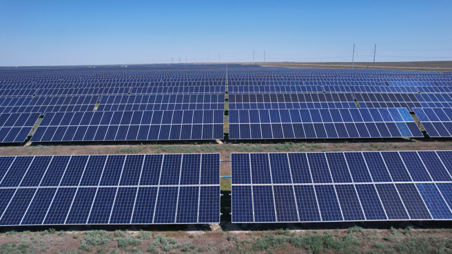 大陆太阳能板示意图。（资料照片／新华社）