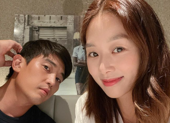 韩国男星姜景晙与演员张伸英结缘于2018年结婚。（图／张伸英IG）