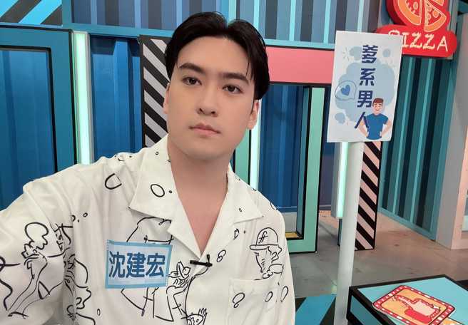 沈建宏自去年10月起在傳統市場擺地攤賣雞肉。（圖／沈建宏臉書）