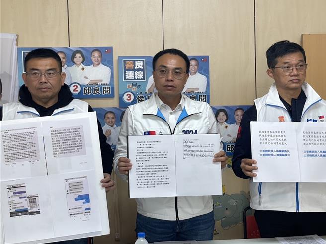 國民黨雲林縣山線立委候選人邱良閱（中）8日在西螺鎮競選總部，強調沒有《農基法》只有《勞基法》，讓農民常因雇工觸犯《勞基法》，只要他進入立法院，一定要求制定《農業勞動特別法》。（張朝欣攝）