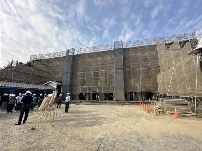 高雄市国定古蹟原日本海军凤山无线电信所（明德训练班）于112年4月封园，启动第一期修復工程。（杨舒婷摄）