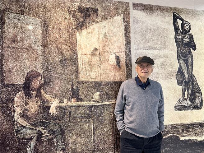 90高龄的陈景容教授依然活力十足，积极策画展览。（中友百货提供／冯惠宜台中传真）