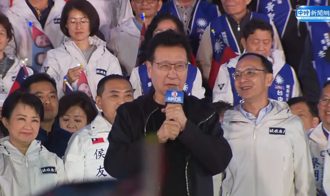 趙少康說自己吃台灣米、喝台灣水長大，一輩子都為台灣奉獻，將來葬也要葬在台灣。（圖／取自中時直播）