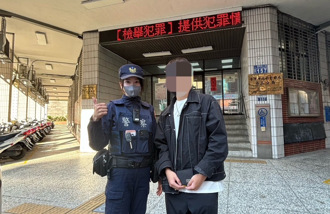 高中生心急吃燒肉 結帳發現錢包掉了！電眼女警機智救援