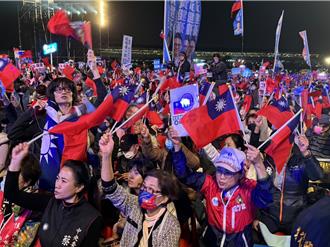 蓝营台中造势游览车提早走遭拦下 警方出面说明了