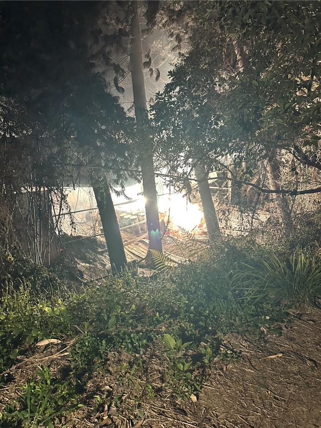 苗栗县造桥乡龙升村一家爆竹工厂发生爆炸，幸无人伤亡。（读者提供／谢明俊苗栗传真）