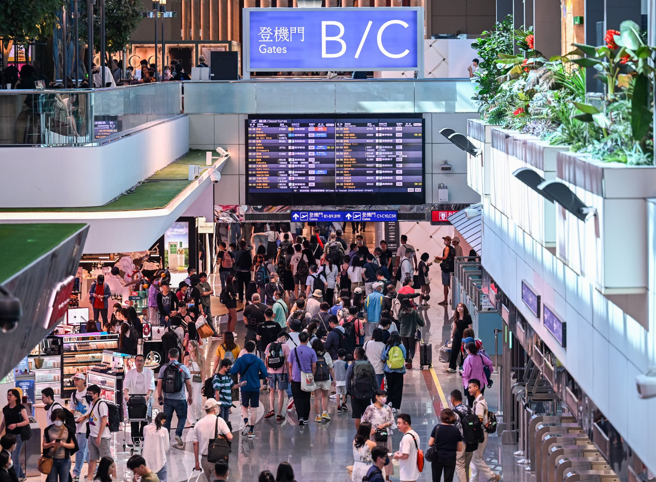 一名网友发现身边的北部人寧愿去日本也不去南部玩，乡民直指国旅价格贵、南部交通差是主要原因。 （资料照片／陈麒全摄）