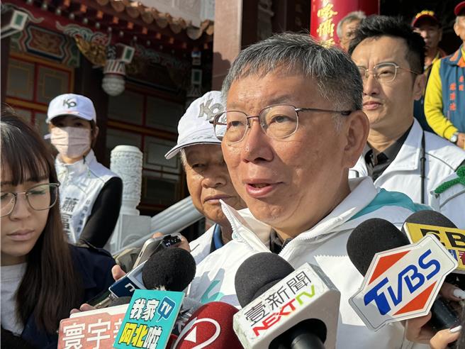 民眾党总统候选人柯文哲酸民进党治国不怎么样，应该认真治理国家而不是认真拍片。(曹婷婷摄)