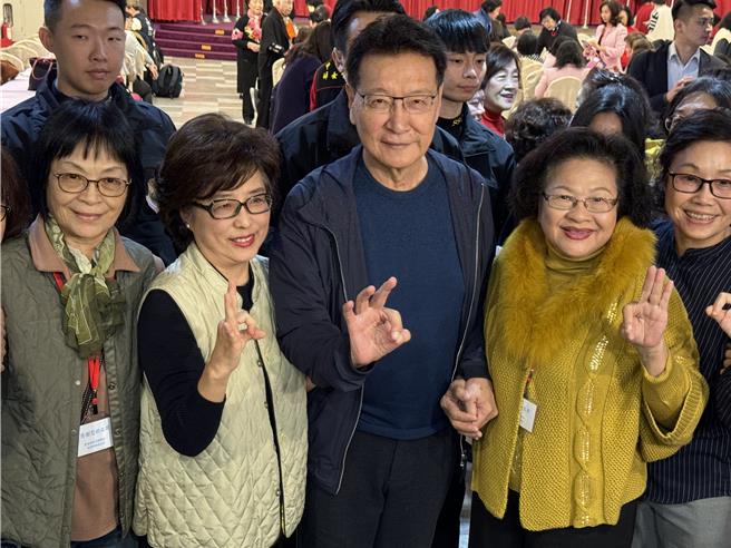 国民党副总统候选人赵少康今出席中华民国妇女会总会第八届第一次会员代表大会。（李奇叡摄）