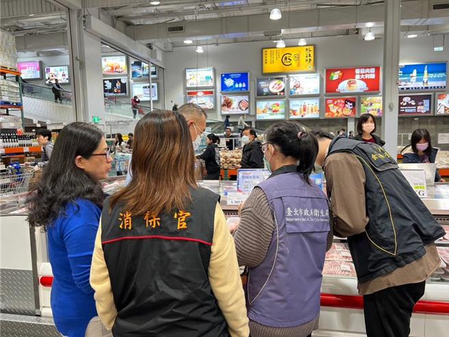 台北市卫生局今表示，经稽查，来源厂商是屏东县业者，已移请屏东县卫生局处理此案，如有发现违法，可裁罚6万至2亿元罚锾。（卫生局提供／蔡佩珈台北传真）