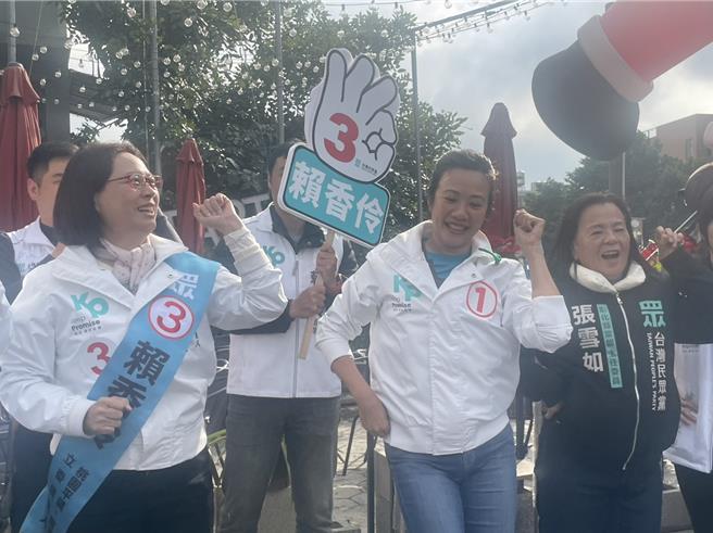 对于上网路节目猜物价引发讨论，民眾党副总统候选人吴欣盈今天做出回应。（吕筱蝉摄）