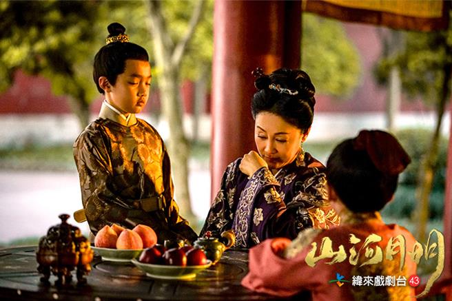 王姬剧中是处处为孩子着想的母亲。（纬来戏剧台提供）