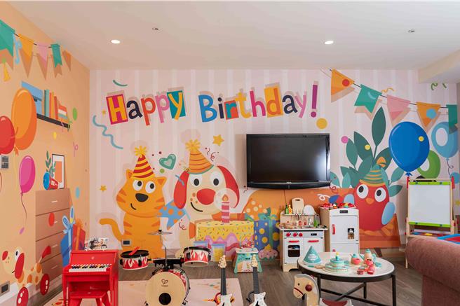 全台首创新型态亲子主题房在高雄义大天悦饭店登场！义大世界园区内的义大天悦饭店与全球最大的德国木制玩具品牌Hape携手打造出属于孩子的梦幻主题乐园，同时推出住房专案，希望让爸妈和小朋友一起经歷奇幻旅程。（天悦饭店提供／林雅惠高雄传真）