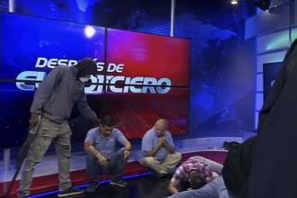 影》厄瓜多宣布內部武裝衝突 電視直播中槍手闖入接管