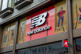以前都老人在穿？New Balance翻紅5大原因曝光　年輕人都有一雙「327」