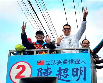 連勝文陪同陳超明車隊街掃 向鄉親拜票力求連任成功