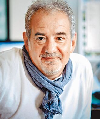 《我不是教你詐》導演棄醫從影奪17獎