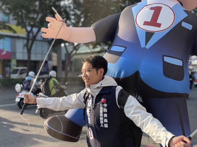 国民党台中市第六选区（中西东南区）立委候选人罗廷玮。（图取自罗廷玮脸书）