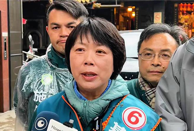 曾質疑林沛祥財產申報不實的民進黨基隆市立委候選人鄭文婷表示，對手王醒之此舉是「拿香跟拜」。（張志康攝）