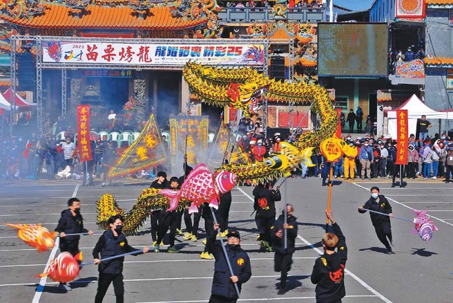 苗栗市公所為傳承傳統文化，每年都會舉辦𪹚龍系列活動，也年年增添創新元素，讓民眾感受火旁龍文化魅力。（圖／苗栗市公所提供）