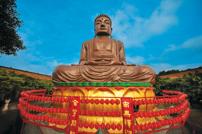 八卦山風景區以「八卦山大佛」聞名，佛身高達7丈2尺，寶像莊嚴，不少信徒慕名前往朝聖。（圖／交通部觀光署參山國家風景區管理處提供）