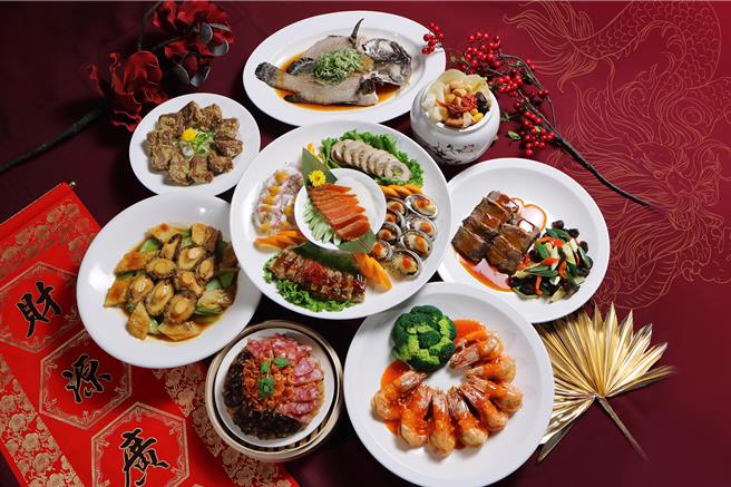 台北老爺酒店「舞龍迎春」外帶年菜，8人份8道佳餚，每套17,918元起，1月27日前預訂可享早鳥優惠價15,888元。(老爺酒店集團提供)