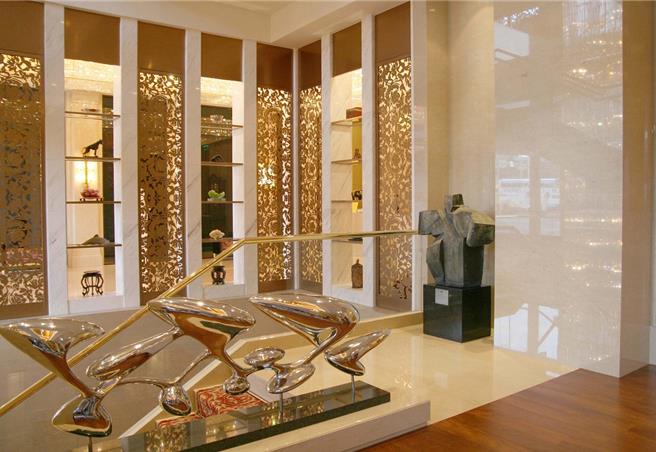 神旺商务酒店馆藏逾150件本土艺术珍品，让旅人们下榻酒店也可体验艺术氛围。（神旺商务酒店提供）