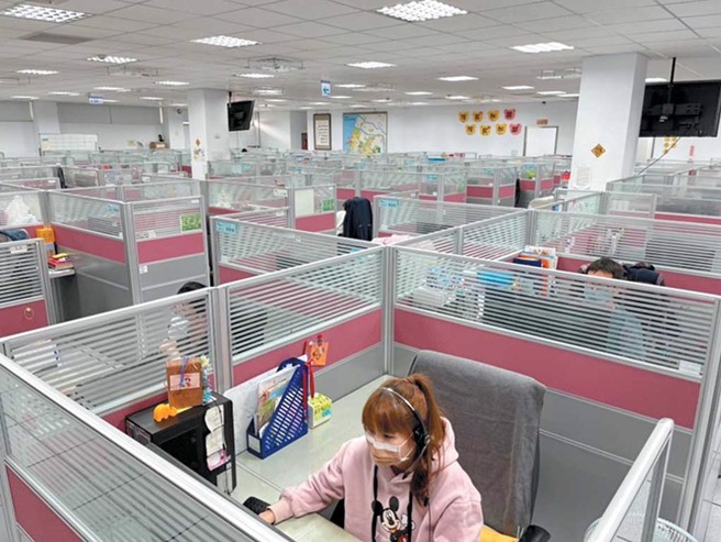 臺中市政府1999话务中心，服务全年无休。（图／臺中市政府研究发展考核委员会提供）
