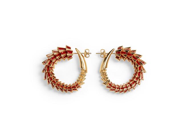 Bottega Veneta DRAGON 纯银镀金造型耳环，店洽。（Bottega Veneta 提供/林欣仪台北传真