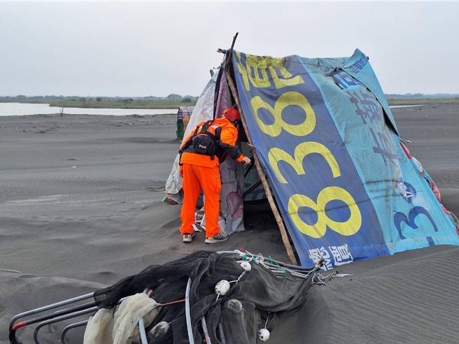 海巡队派遣PP-3508巡防艇，针对海上可疑目标加强登检，并强化救难案件的救援能量。（第一岸巡队提供／吴佩蓉宜兰传真）