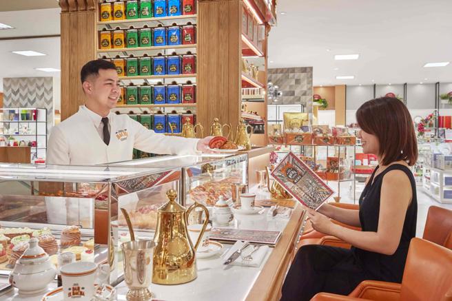 新光三越台北信義新天地A8 Bacha Coffee可容納14位客人，並為台灣消費者推出兩款特製產品。（新光三越提供）