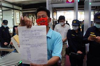 幫「台灣皇帝」副手收購總統連署書    2老婦下場出爐