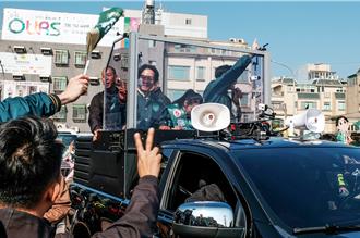 赖清德竹县衝刺 竹北市车队扫街拜票