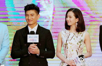 刘诗诗跑趴同框杨幂 吴奇隆逗儿手泄婚姻状态