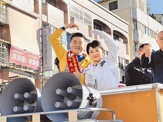 倒數衝刺 台中候選人邀大咖陪掃街