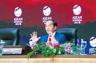 不演了 佐科威為普拉伯沃批評對手