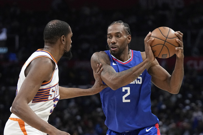 里欧纳德（右）和快艇续约。（美联社资料照）