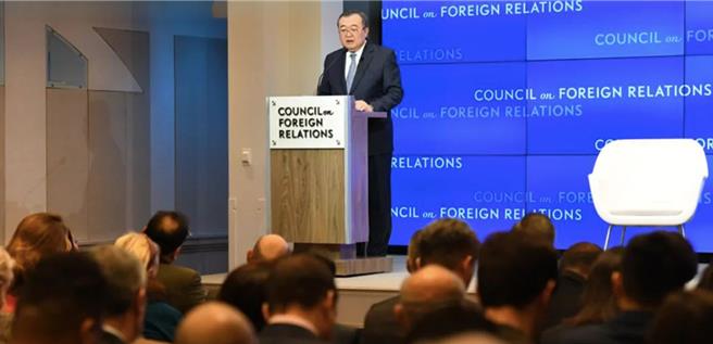 中共中央对外联络部部长刘建超当地时间1月10日在华盛顿会晤美国首席副国家安全顾问费纳(Jon Finer)。（中共外联办官网）