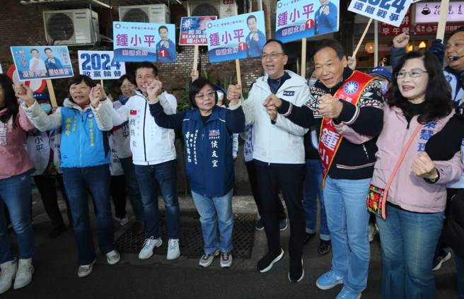 國民黨主席朱立倫今表示，任何事情不能斷章取義，重點是要相信國民黨總統候選人侯友宜「3D戰略」，創造兩岸和平。（陳君瑋攝）