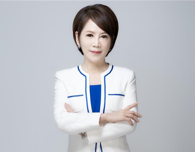 主播陈雅琳拥有二十多年的选举开票报导经验。（华视提供）