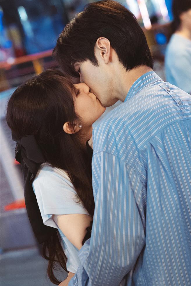 「吻戲扛霸子」陳哲遠為《偷偷藏不住》看韓劇學吻技（中天娛樂台提供）