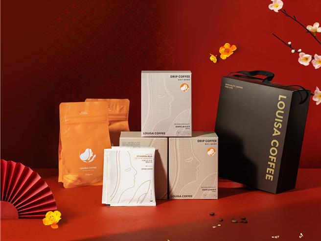 路易莎春節「禮」遇季，新春禮盒組隨心搭配，滿件享5折起，還有超越精品咖啡濾掛新上市。（路易莎提供／朱世凱台北傳真）