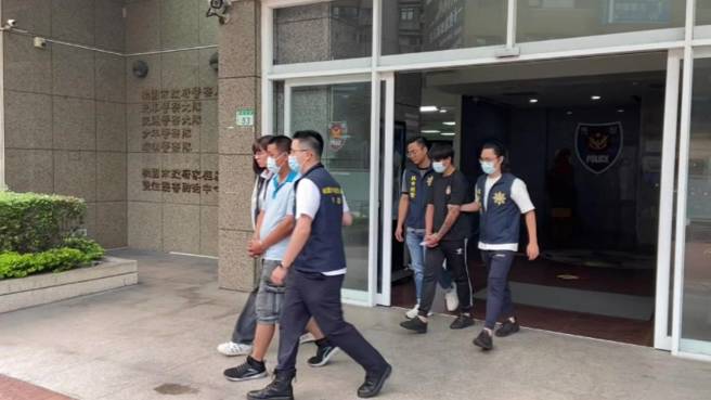 32歲朱姓男子，去年2月返台後，透過在洛杉磯的友人購買大麻。（圖警方提供／林郁平台北傳真）