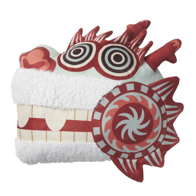 IKEA的FOSSTA舞龙造形靠枕，50X46 cm，799元。背后有口袋把手可当舞龙游戏道具。（IKEA提供／古明弘台北传真）